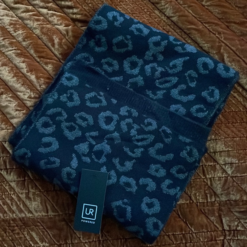 Athleta leopard scarf NWT!